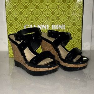 Gianni Bini Black Patent Leather wedges